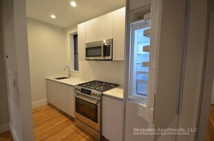 12 Elko St, Unit 4 in Boston, MA - Building Photo
