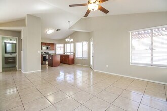 954 E Whitten St in Chandler, AZ - Foto de edificio - Building Photo