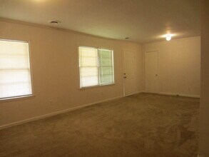 8159 Connally Dr in Douglasville, GA - Building Photo - Building Photo