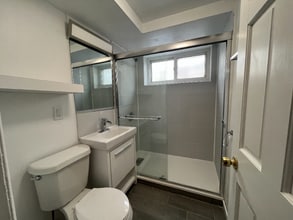 40 Harrison St, Unit 3 in Oak Park, IL - Foto de edificio - Building Photo