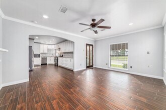 5012 Irvington Blvd in Houston, TX - Building Photo - Building Photo
