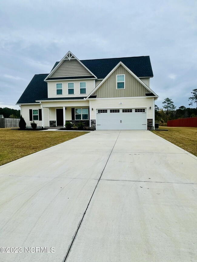 108 Easton Dr in Richlands, NC - Building Photo - Building Photo