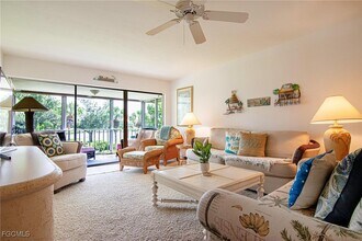 6725 Winkler Rd in Ft. Myers, FL - Building Photo - Building Photo