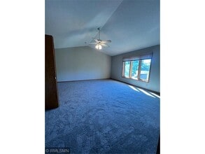 1493 Summit Shores Dr in Burnsville, MN - Building Photo - Building Photo
