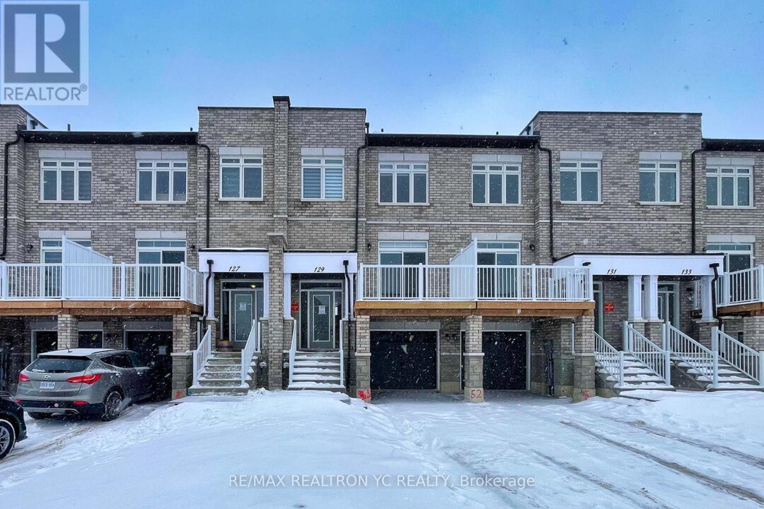 129 Seguin St in Richmond Hill, ON - Building Photo