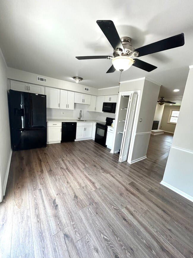 property at 2103 Walnut Ridge Dr