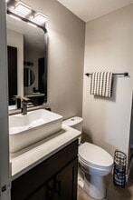 Ninety9 Lofts in Champlin, MN - Foto de edificio - Building Photo