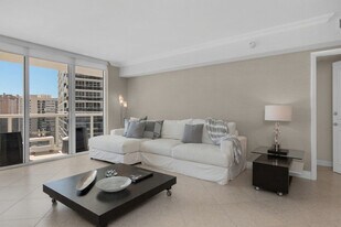 1830 S Ocean Dr, Unit ID1227465P in Hallandale Beach, FL - Building Photo