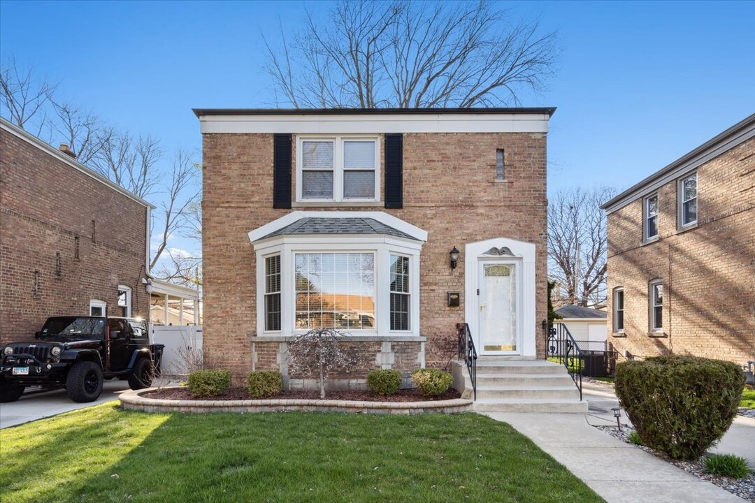 9116 S Sacramento Ave in Evergreen Park, IL - Foto de edificio