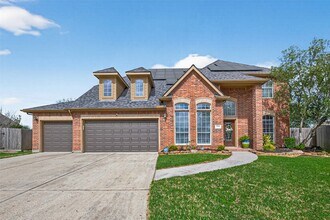 3329 Oak Dale Way in Seabrook, TX - Foto de edificio - Building Photo