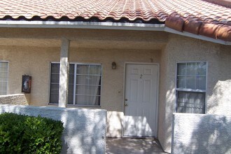 Rainbow Gardens in Las Vegas, NV - Building Photo - Building Photo