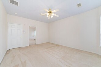 2638 Long Leaf Dr in Sugar Land, TX - Building Photo - Building Photo