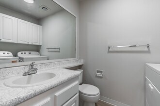 Trailwood Apartment Homes in Redmond, WA - Foto de edificio - Interior Photo