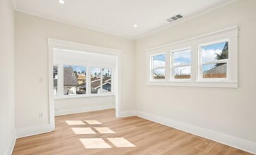 247 S Benton Way in Los Angeles, CA - Building Photo - Building Photo