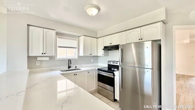 1591 Avonmore Sq in Pickering, ON - Building Photo - Building Photo