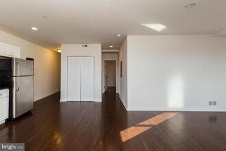 1429 Poplar St in Philadelphia, PA - Building Photo - Building Photo