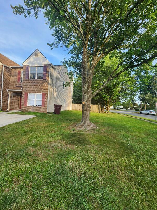 125 Horse Run Dr in Chesapeake, VA - Building Photo - Building Photo
