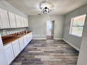 10115 N Ashley St in Tampa, FL - Building Photo - Building Photo