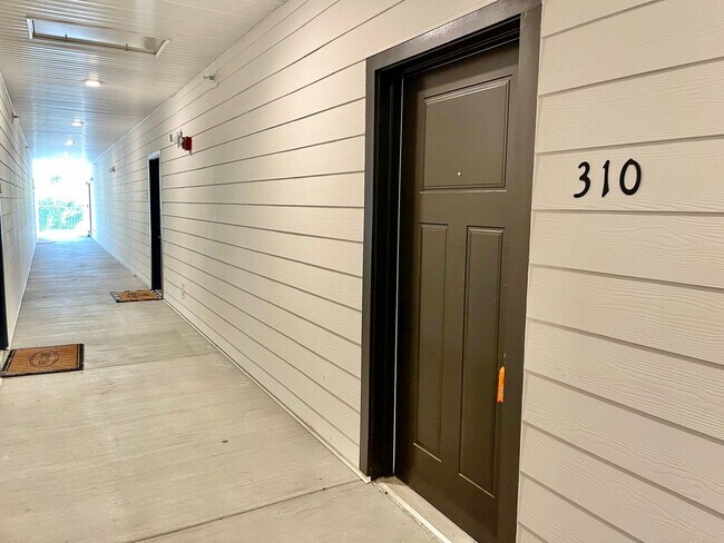 934 Governors Ct in Nashville, TN - Building Photo - Building Photo