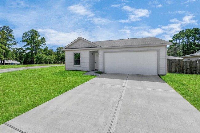 145 Mesquite in Livingston, TX - Building Photo - Building Photo