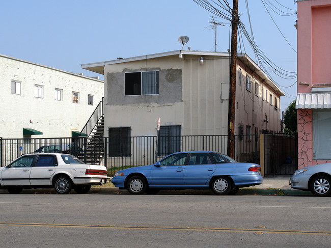 4331 W 147th St in Lawndale, CA - Foto de edificio - Building Photo