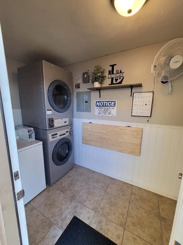 8112 N 33rd Dr, Unit 4 in Phoenix, AZ - Foto de edificio - Building Photo