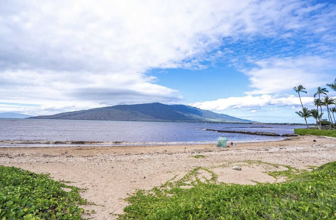 15 Kulanihakoi St, Unit 17H in Kihei, HI - Building Photo