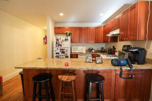 63 Egmont St in Brookline, MA - Building Photo