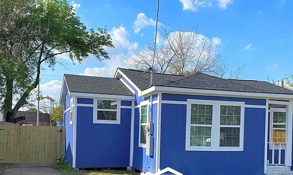 7023 Myrtle St in Houston, TX - Building Photo