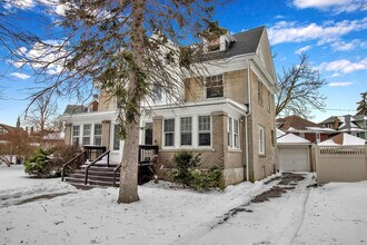 2 Niagara Fls Blvd in Buffalo, NY - Building Photo - Building Photo