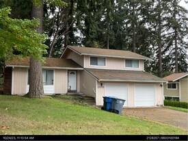 2518 Natalie Ln in Steilacoom, WA - Building Photo