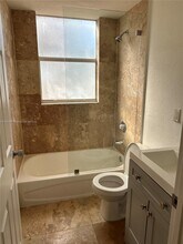 953 SW 10th St in Miami, FL - Building Photo - Building Photo