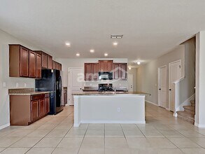 214 English Heritage Pl in Dover, FL - Building Photo - Building Photo