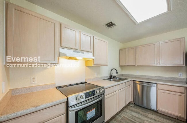 386 Siebert Dr in Kyle, TX - Building Photo - Building Photo