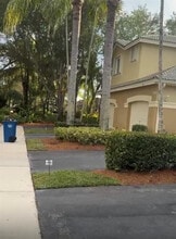 2223 Pasadena Way in Weston, FL - Building Photo - Building Photo