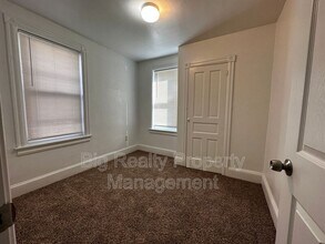 342 Valley Rd in Coatesville, PA - Building Photo - Building Photo