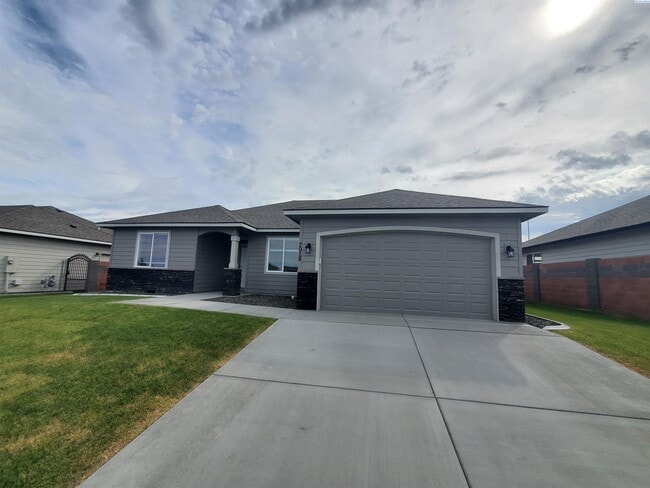 property at 7018 W 31st Ave