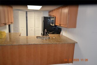 6912 El Centro Ct in Tampa, FL - Building Photo - Building Photo