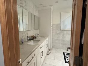 64-18 Perry Ave in Queens, NY - Building Photo - Building Photo