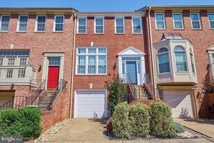 20340 Brentmeade Terrace in Sterling, VA - Building Photo