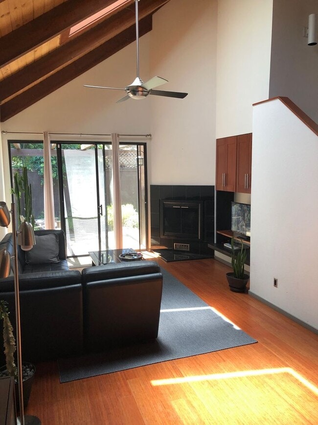 1320 North St in Santa Rosa, CA - Building Photo - Building Photo