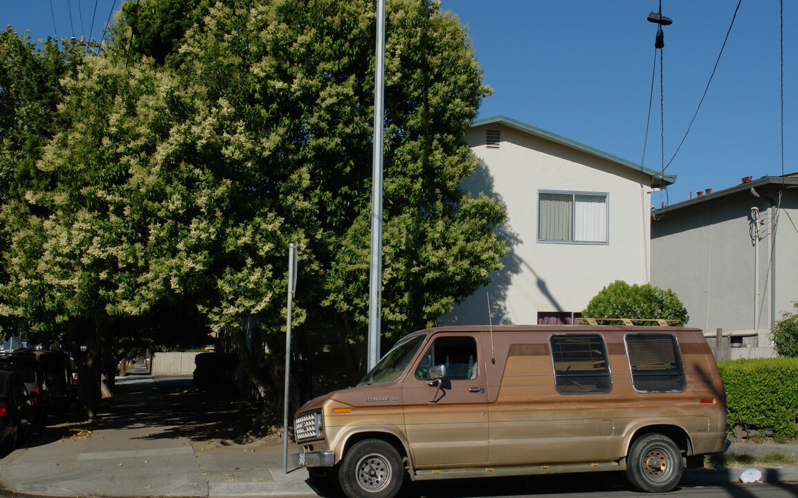 1297 Plum St in San Jose, CA - Building Photo