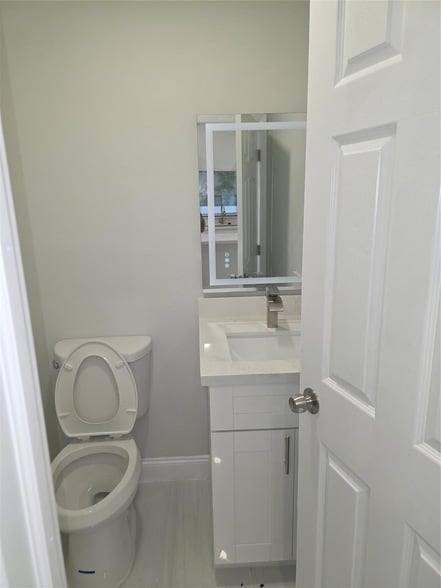 6701 W Wedgewood Ave in Davie, FL - Building Photo - Building Photo