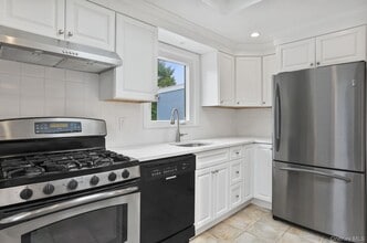49 Columbus Ave in Pleasantville, NY - Building Photo - Building Photo