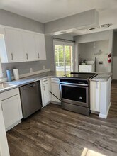 4906 Lord Byron Rd in Wilmington, NC - Building Photo - Building Photo