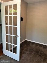 5504 Glover Park Dr in Upper Marlboro, MD - Building Photo