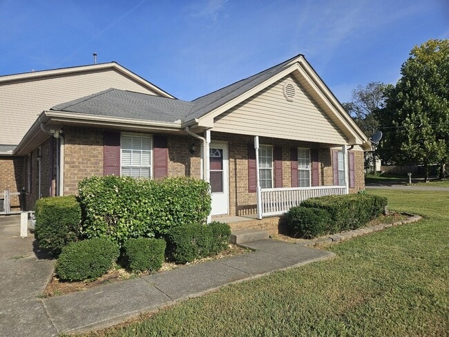 809 Mason Tucker Dr in Smyrna, TN - Building Photo - Building Photo