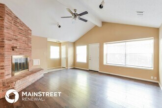 2431 Muddy Peak Dr in San Antonio, TX - Building Photo - Building Photo