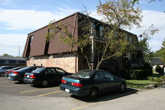 1685 Felten Rd in Aurora, IL - Building Photo - Building Photo