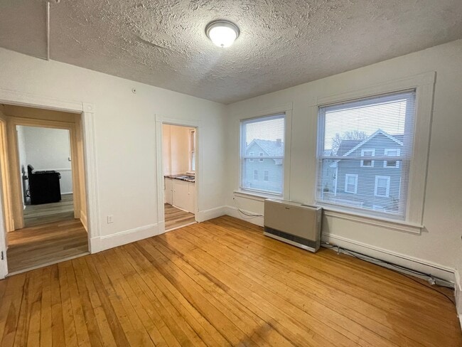 457 Beech St in Manchester, NH - Building Photo - Building Photo